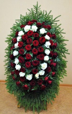 Венок на похороны из живых цветов №21
